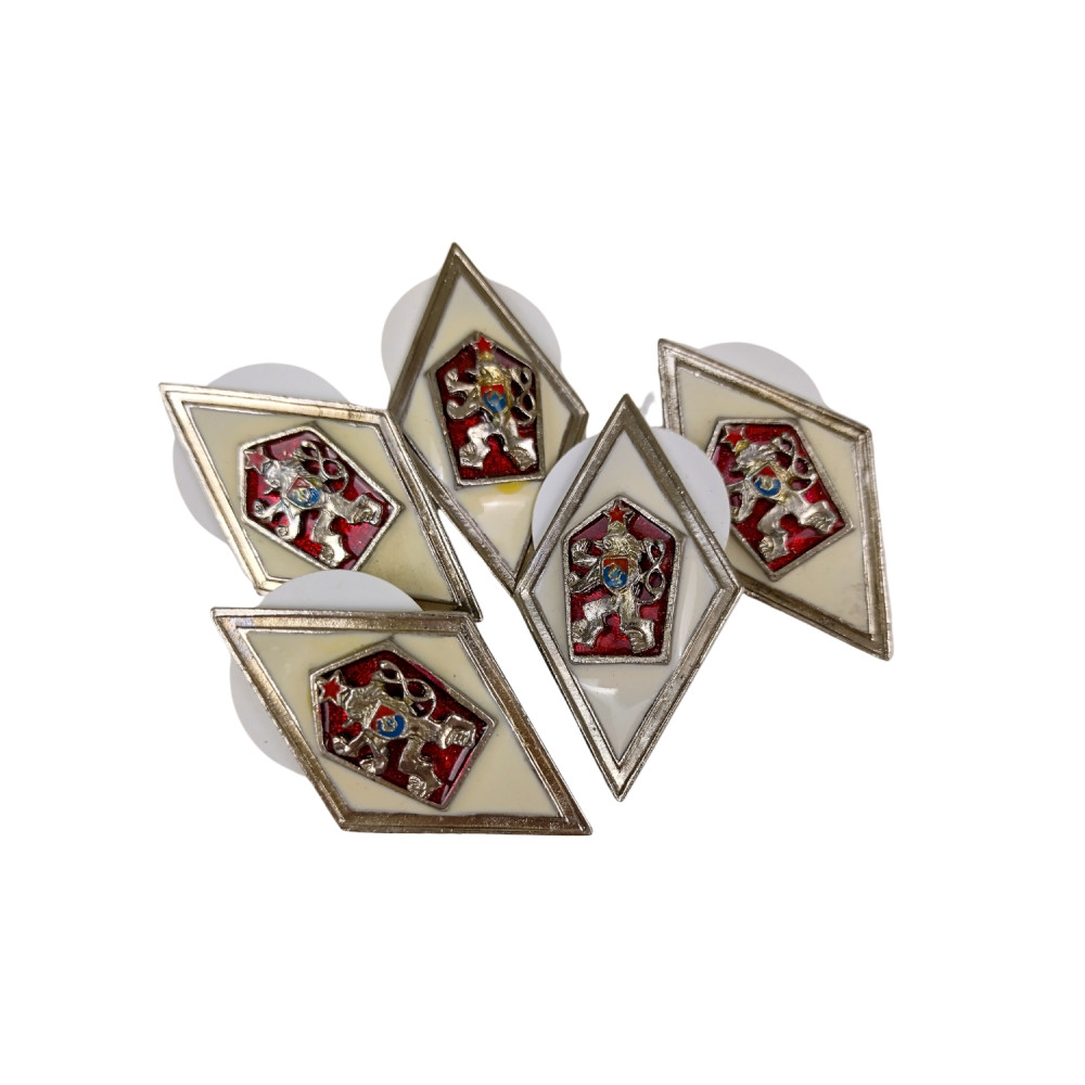detail Czechoslovakian Army Badge for Graduates of the  Military College - unused