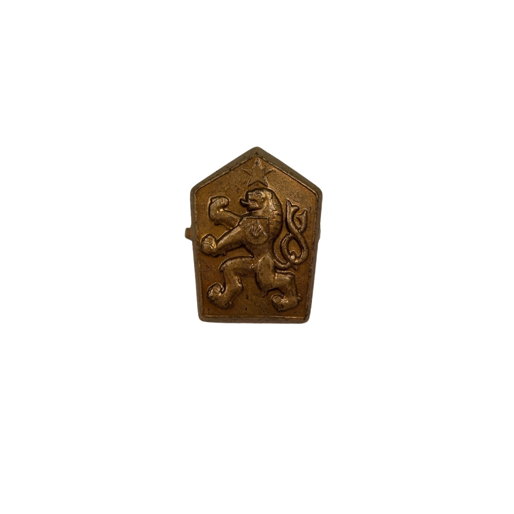 detail Czechoslovakian Army Badge Lion wit Star - Bronze - unused