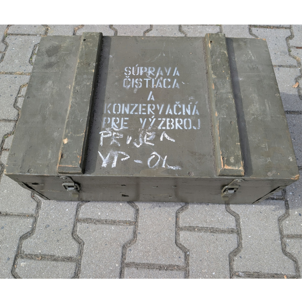detail Original Czechoslovakian Army Military Cleaning and Conservation Kit - unused