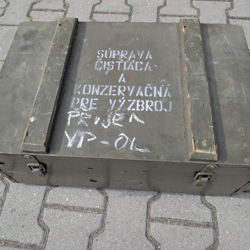detail Original Czechoslovakian Army Military Cleaning and Conservation Kit - unused